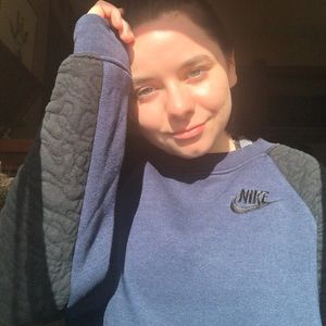 nike crewneck sweatshirt